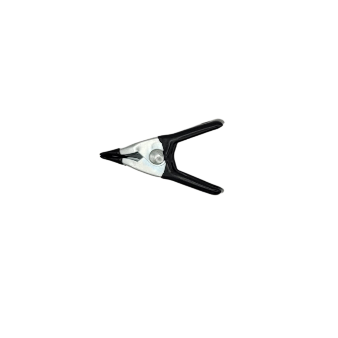 Grip Clip mit schwarzer Isolierung (ca. 2cm Öffnung) Grip Clip mit schwarzer Isolierung (ca. 2cm Öffnung)