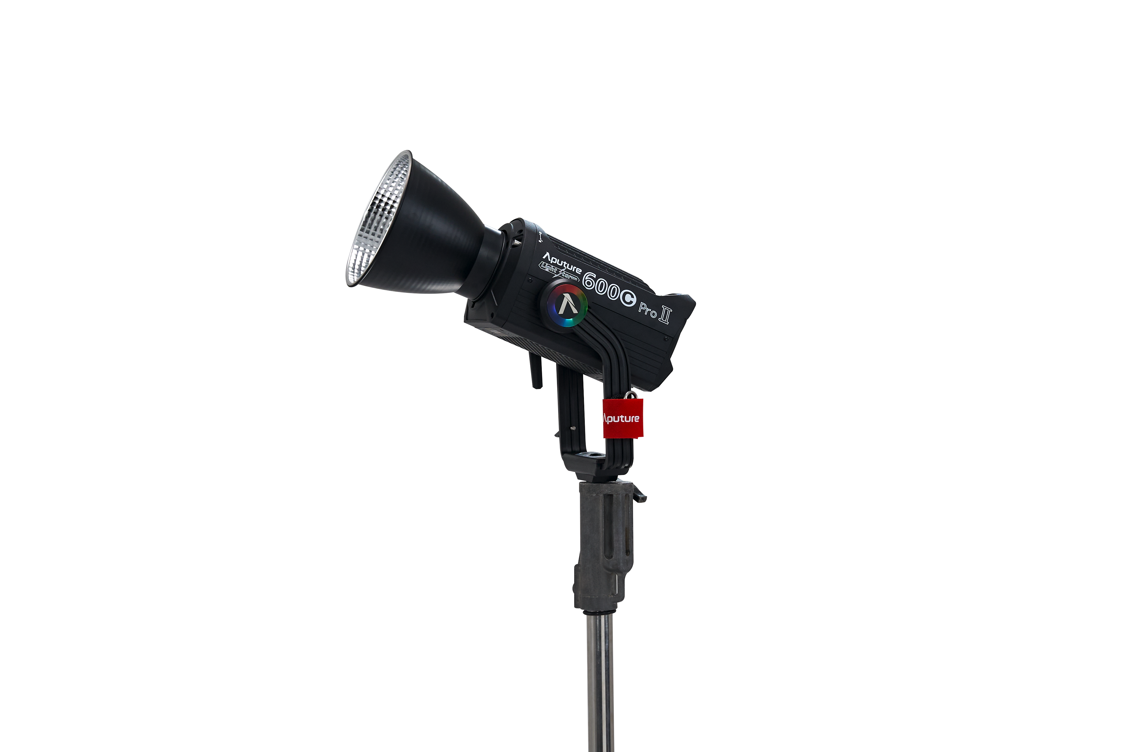 Aputure LS 600c Pro II   9