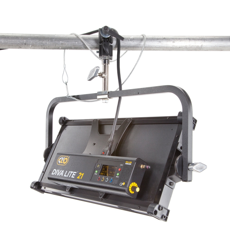 KinoFlo Diva-Lite 21 LED DMX Yoke Mount 3