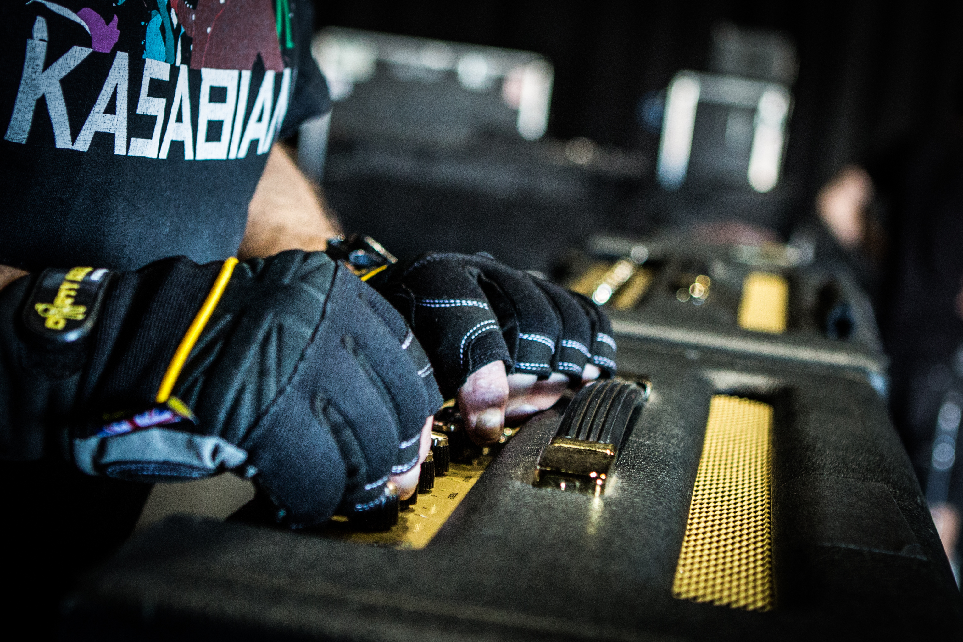 Dirty Rigger Comfort Fit™ Fingerless Rigger Glove 4
