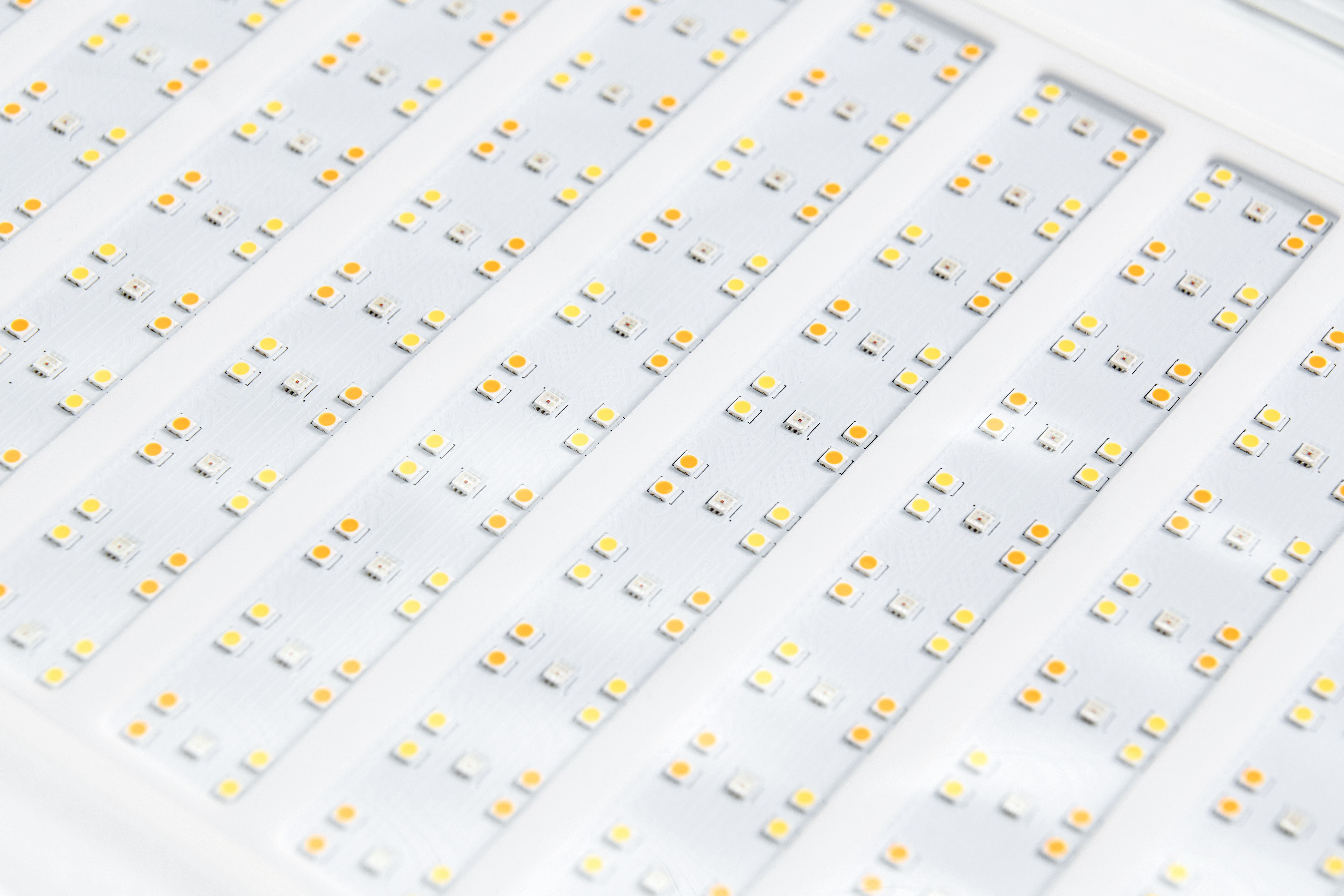 Aputure INFINIMAT & Softbox Pack 2x4 4 Aputure INFINIMAT & Softbox Pack 2x4 4