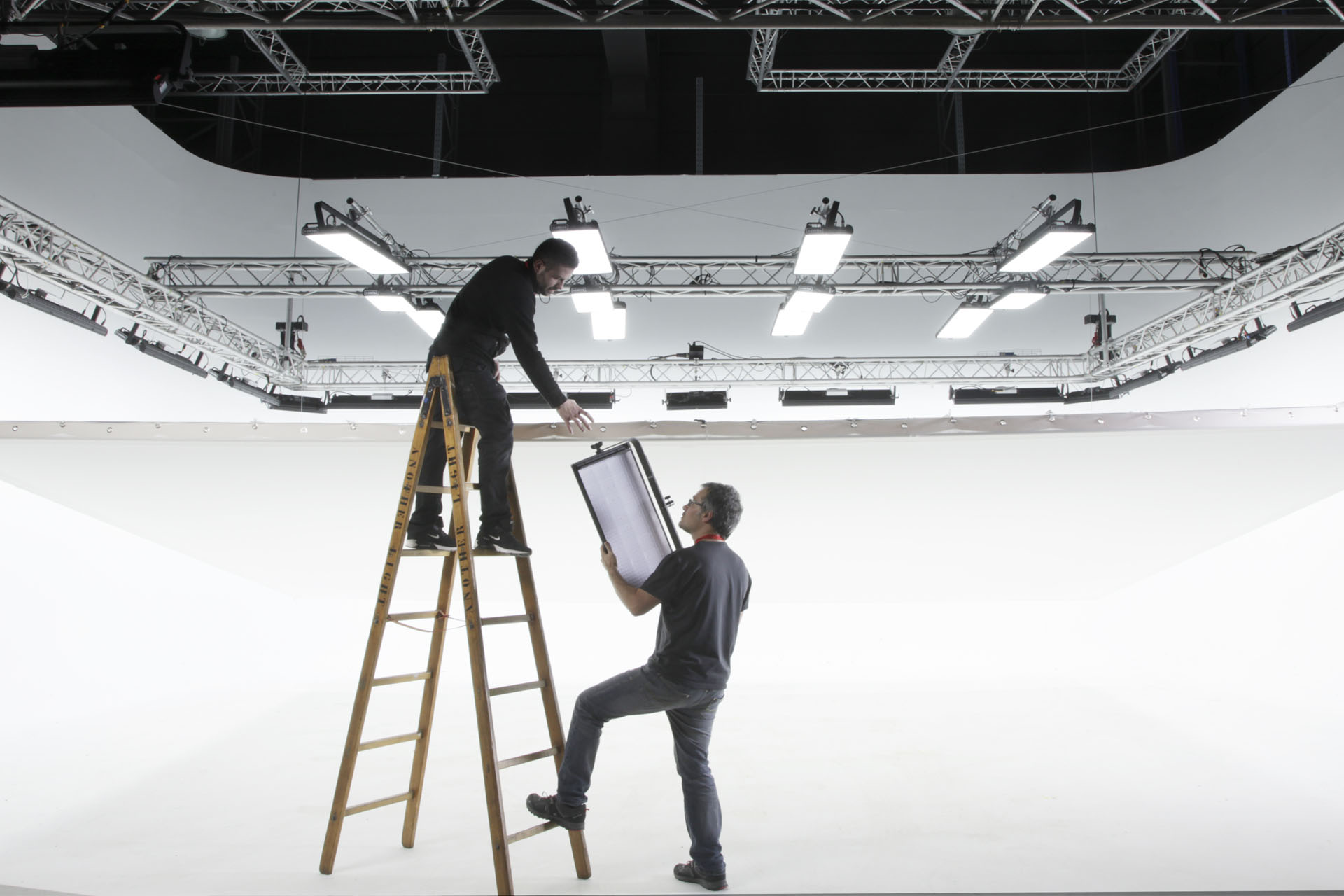 VELVET LIGHT 4 STUDIO IP51 PACK LED Panel  6