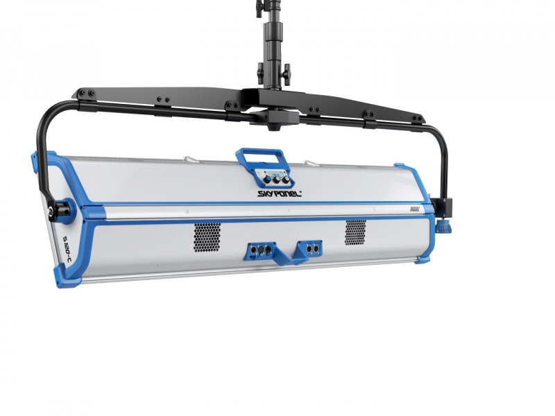 ARRI SkyPanel S120-C 4