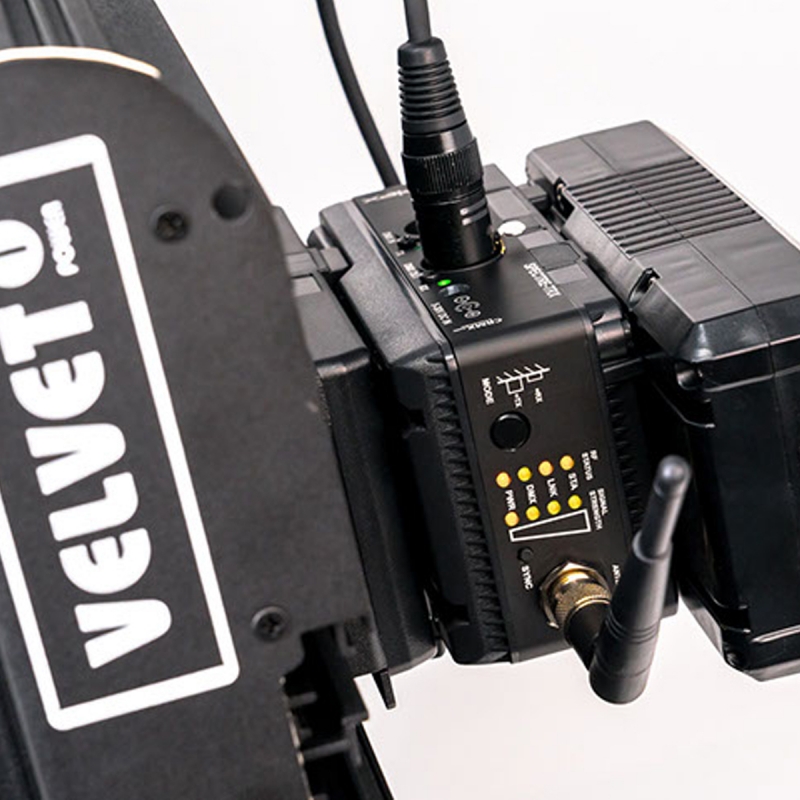 CINELEX TRX Wireless DMX Transmitter & Receiver (V-MOUNT) 3