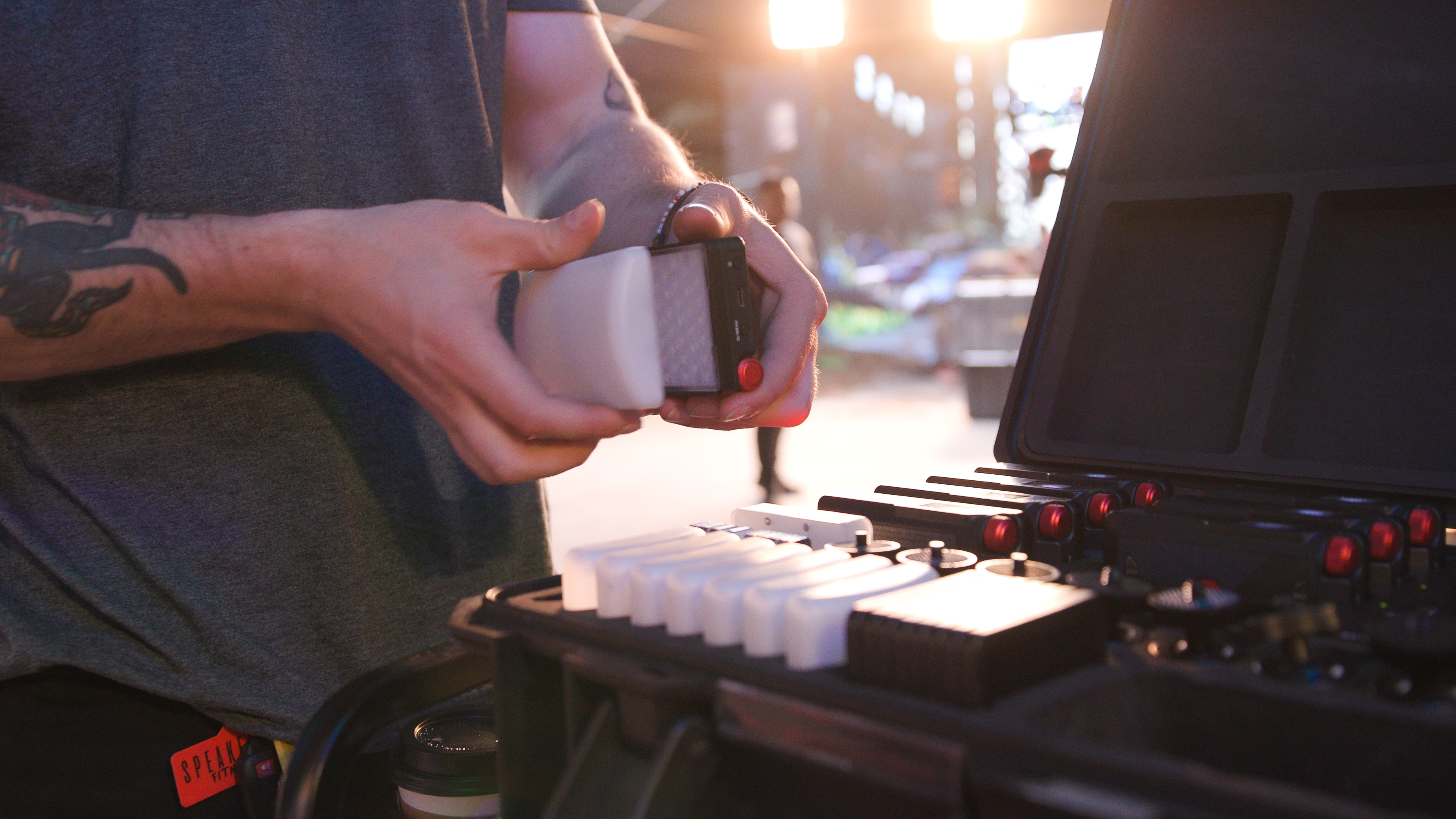 Aputure MC Pro 8-Light KIT  11