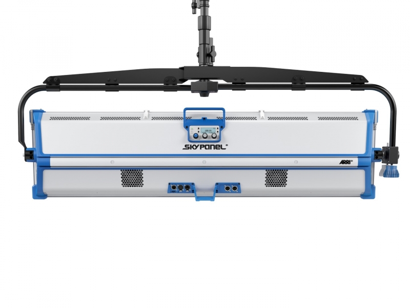 ARRI SkyPanel S120-C 2