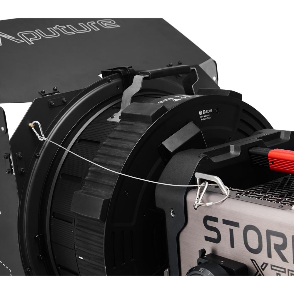 Aputure Storm Motorized CF16 Fresnel Rolling Case Kit 3