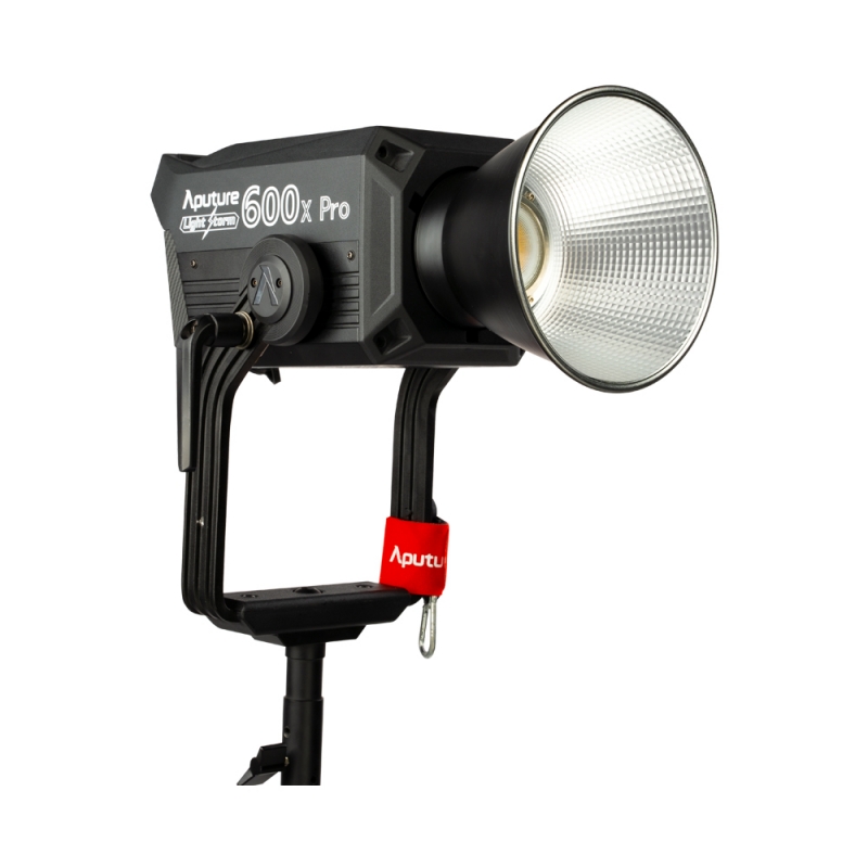 Aputure LS 600x Pro (V-Mount)  2