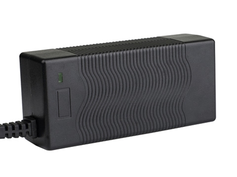 SWIT PC-U130S V-Mount Ultra Portables Ladegerät 3