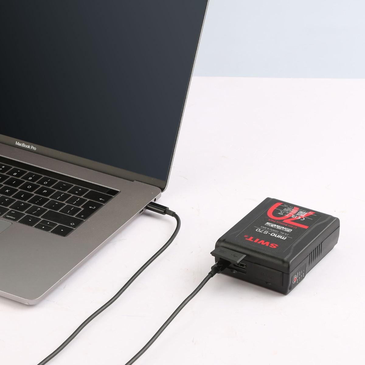 SWIT Mino-S70  70Wh Pocket V-Mount Battery Pack