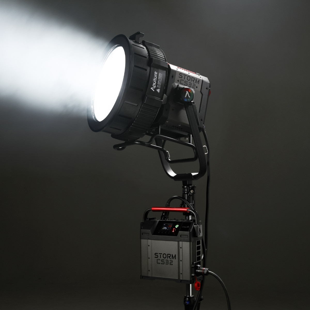 Aputure Storm CS32