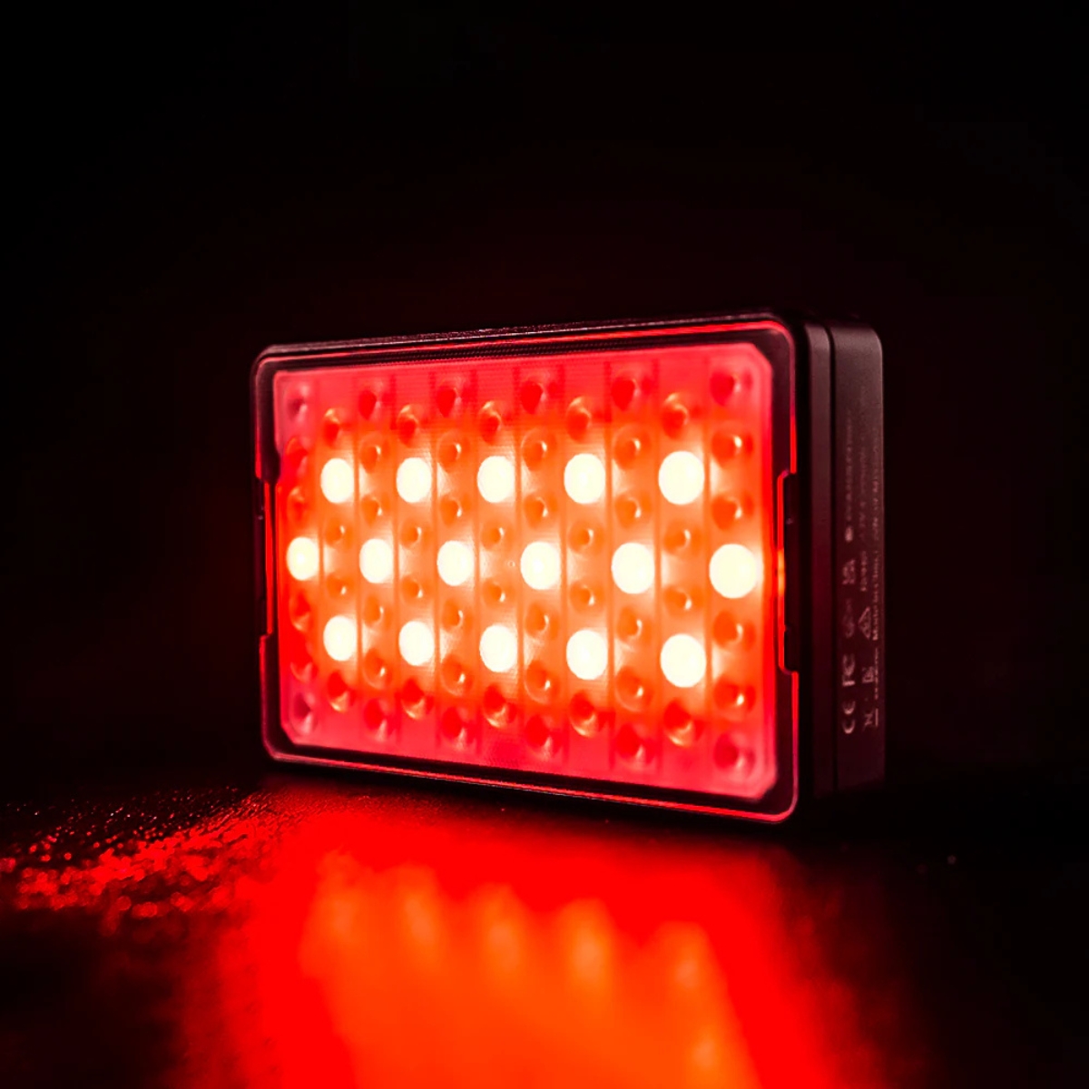 Aputure MC pro RGBWW Mini LED Panel
