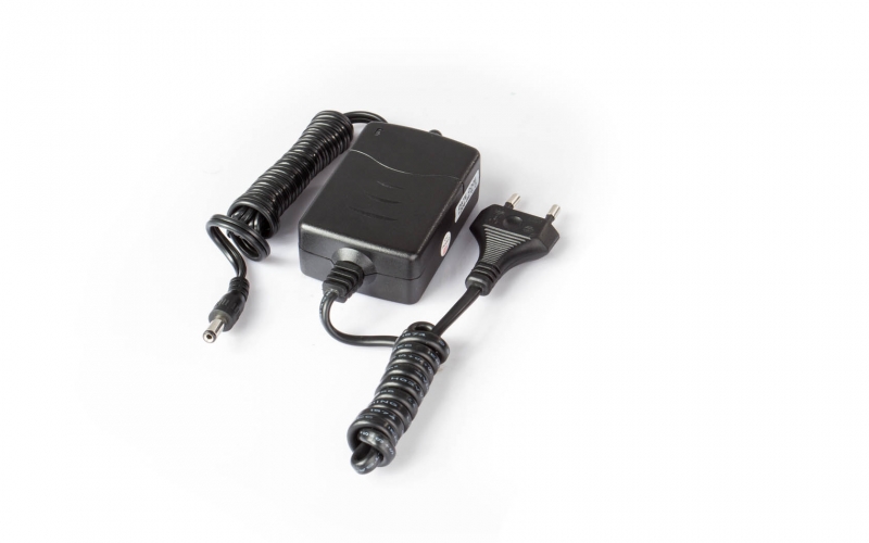 SWIT S-3010D Portables DV Ladegerät